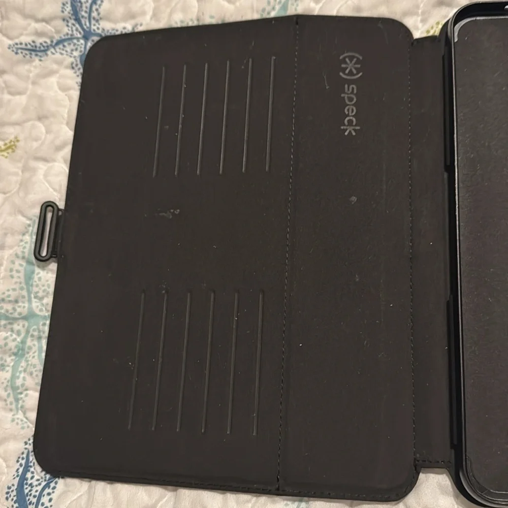 SPECK Balance Folio Case for iPad air 11”